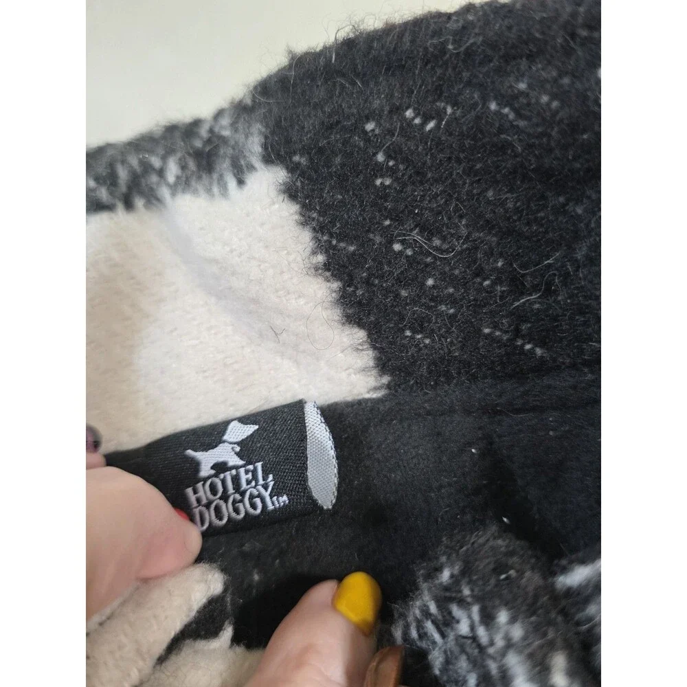 Hotel Doggy Black\White Plaid Dog Coat Size XS